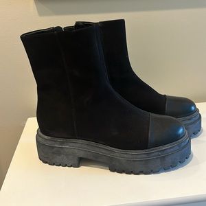 Saks Fifth Avenue black boots. Side 6